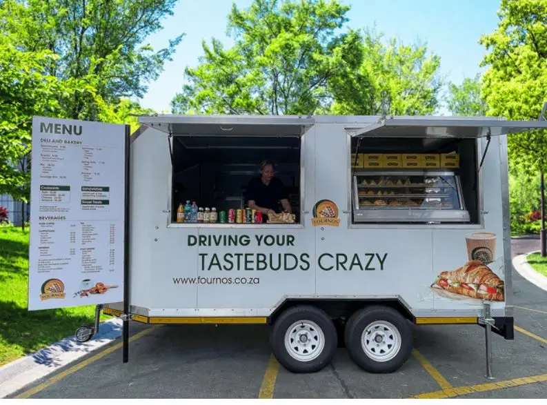 آلات الوجبات الخفيفة الكهربائي - مراجعة Food Truck With Snacks وسعره