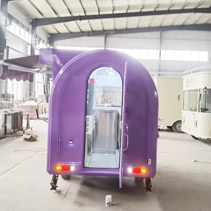عربة هوت دوج متنقلة متعددة الو - مراجعة Food Truck With Snacks وسعره